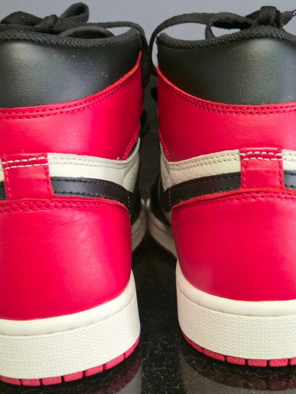 Nike Air Jordan 1 Retro High OG 'Bred Toe' Sneakers Size 8.5 New No Box